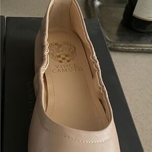 Vince Camuto Women's Beige Flats
